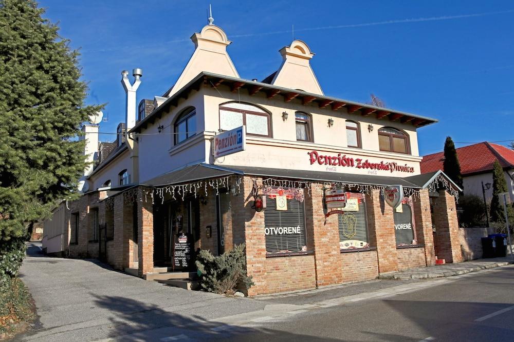 Guest house Wellness & Restaurant Zoborska, Free Parking 3*