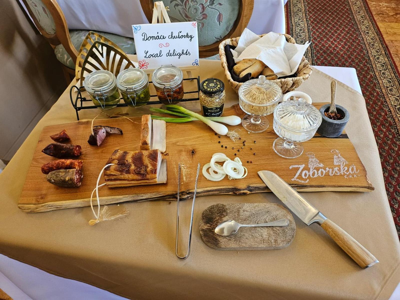 Guest house Wellness & Restaurant Zoborska, Free Parking