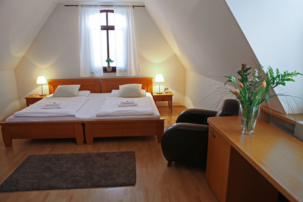 Wellness & Restaurant Zoborska, Free Parking Guest house Nitra